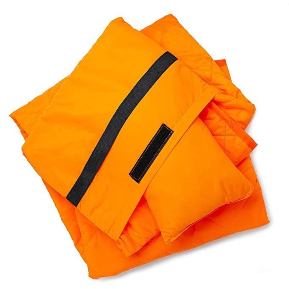 ALL-IN-ONE Green packable travel quilted full coverage blanket and pillow